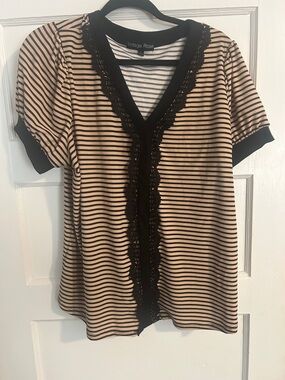 Vintage Rose Women's Black-Trim Striped Blouse - Beige/Black